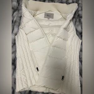 Medium Cream colored puffer vest- never worn- without tags